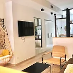 דירה La 48 *